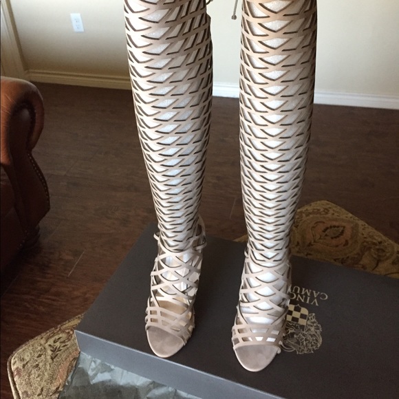 Vince Camuto Gladiator heels - Picture 2 of 4